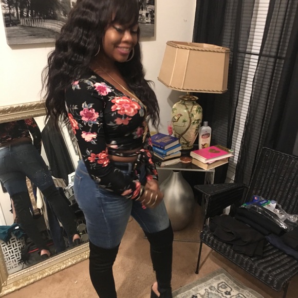 Floral rap tie blouse - Picture 5 of 5